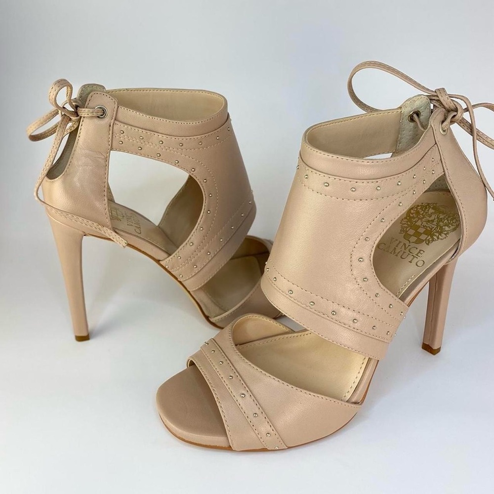 Vince Camuto Nude Pink Gold Studded Back tie heels US Size 7, Prom Wedding Party